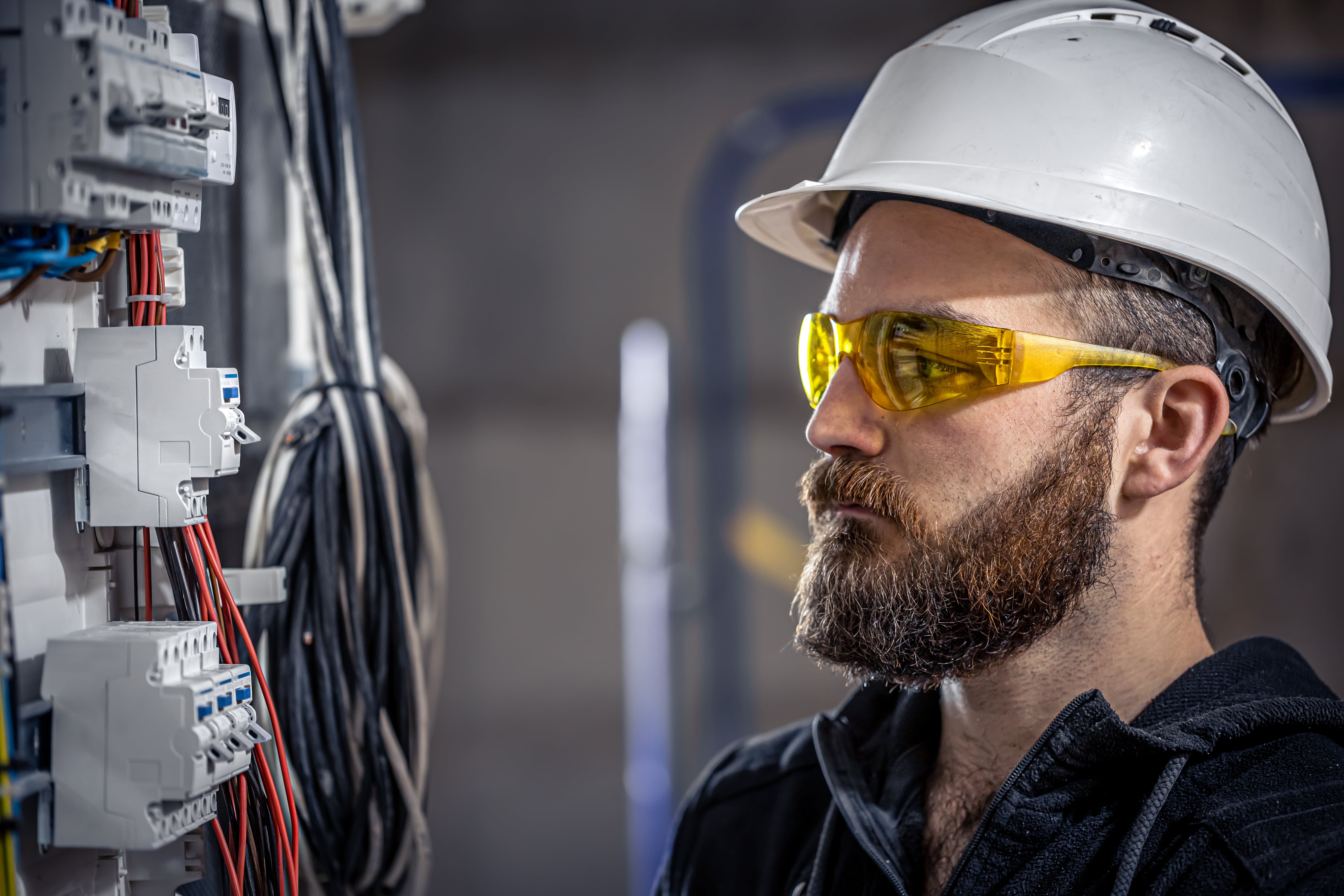 Comment Choisir un Électricien à Saint-Vit en 2025 : Le Guide Complet